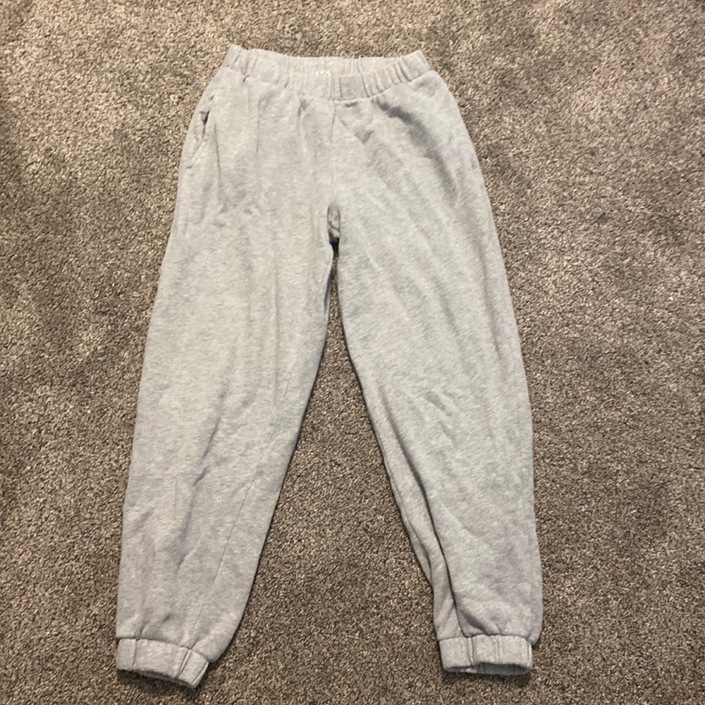 Brandy Melville Grey sweats very comfy. high quality and slightly used